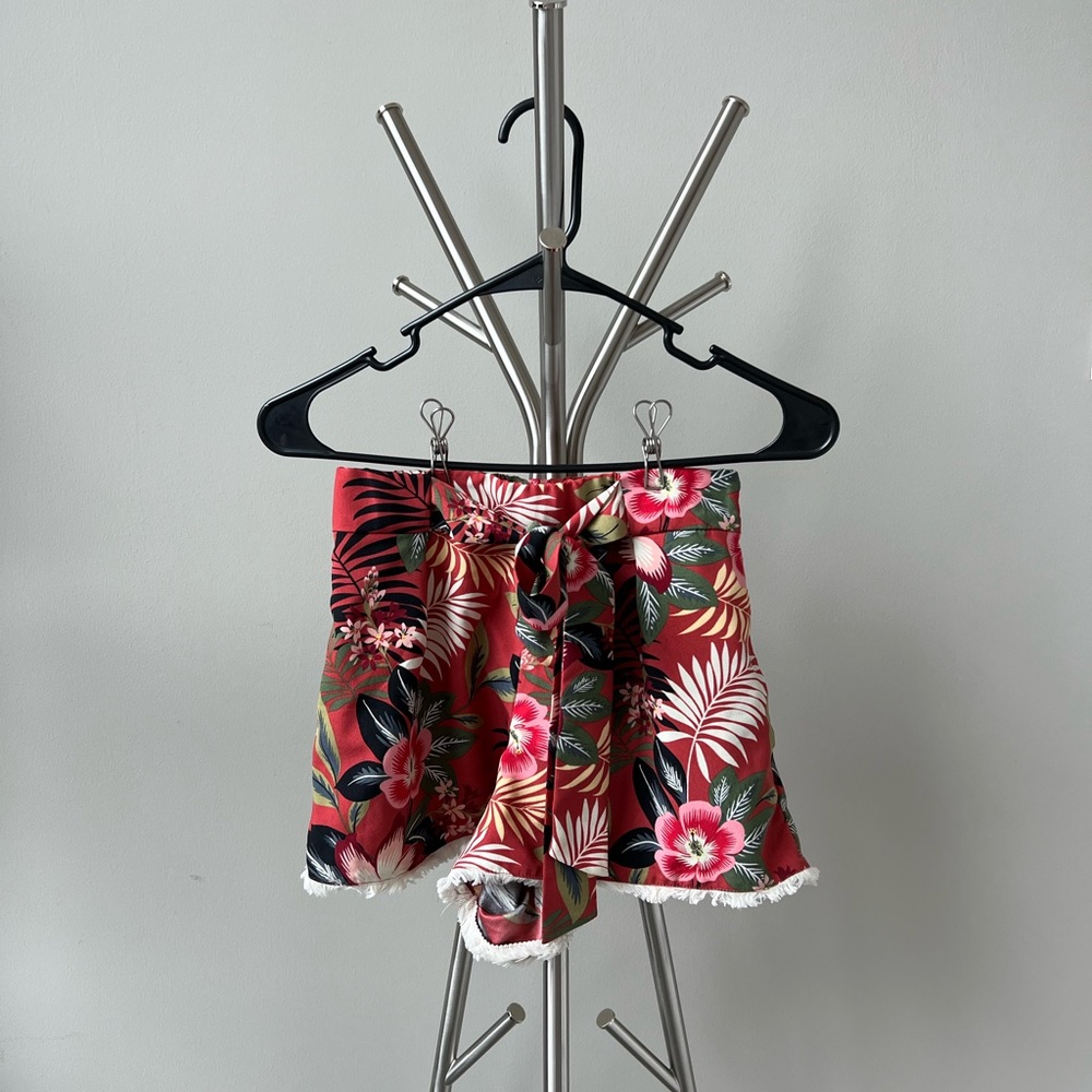 Zara Floral Print Shorts (US XS)